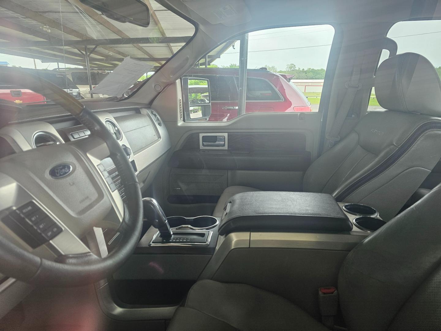 2009 WHITE Ford F-150 FX4 SuperCrew 5.5-ft. Bed 4WD (1FTPW14V49F) with an 5.4L V8 SOHC 24V FFV engine, 4-Speed Automatic transmission, located at 533 S Seven Points BLVD, Seven Points, TX, 75143, (430) 255-4030, 32.313999, -96.209351 - Photo#4